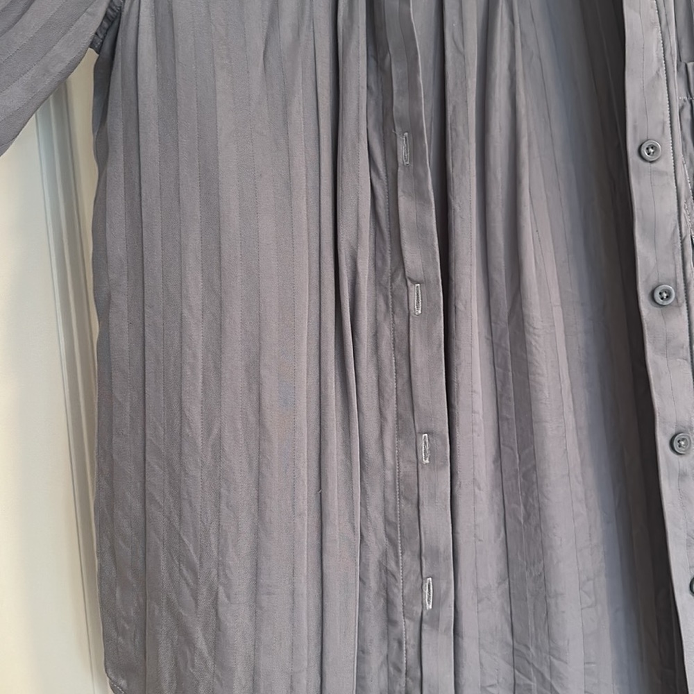 Cloth & Stone button down - Picture 2 of 5